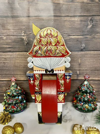 Щелкунчик Орехокол ручной работы 32 см