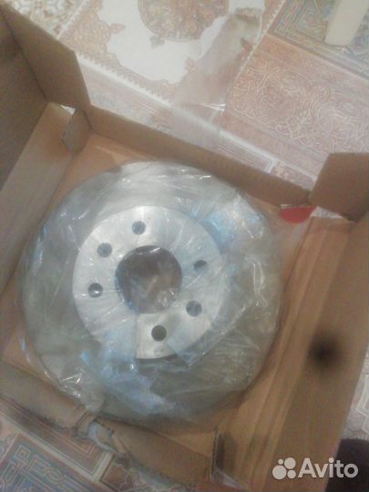 Диск тормозной передний вентилируемый й