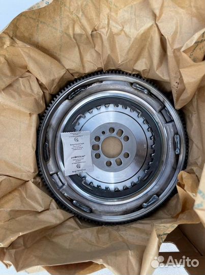 Маховик двухмассовый LUK 6,132 DSG-7 4150518090