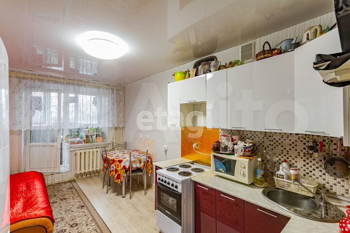 2-к. квартира, 56 м², 1/10 эт.