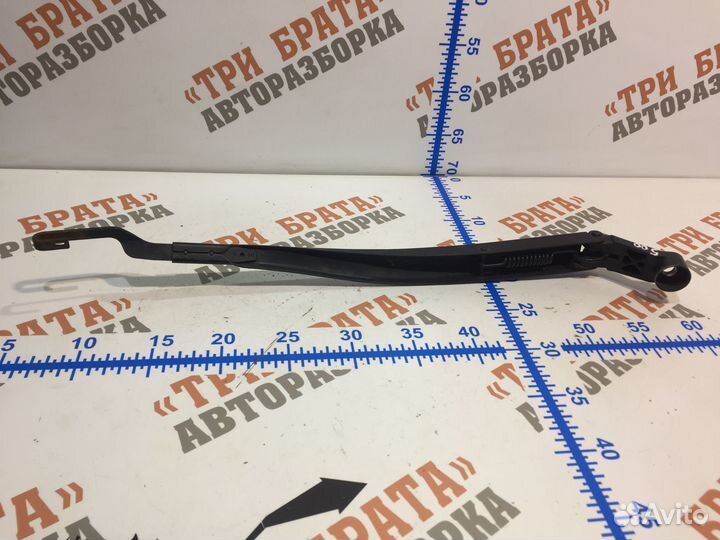 Лексус IS Держатель дворника левый Лев