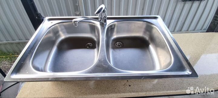 Мойка из нержавейки двойная бу