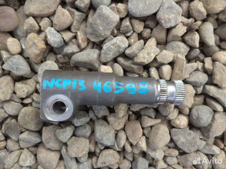 Рулевой карданчик Toyota Vitz NCP13 1NZ-FE 2004/10