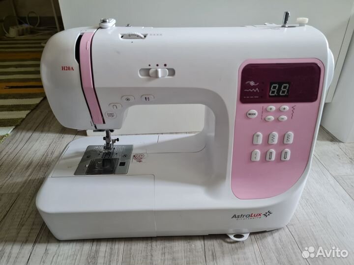 Швейная машинка AstraLux (на запчасти)