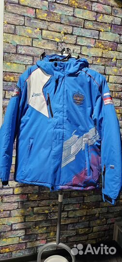 Горнолыжная куртка asics Russia