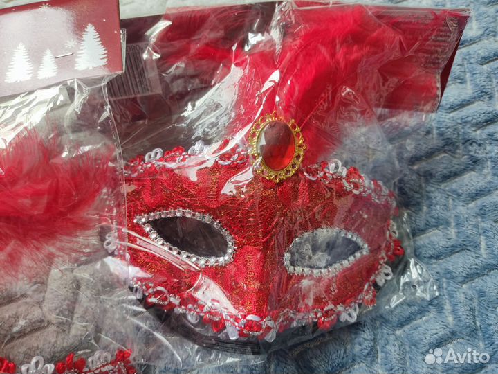 Карнавальная маска женская новая