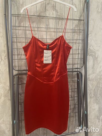 Платье мини H&M 42 размер