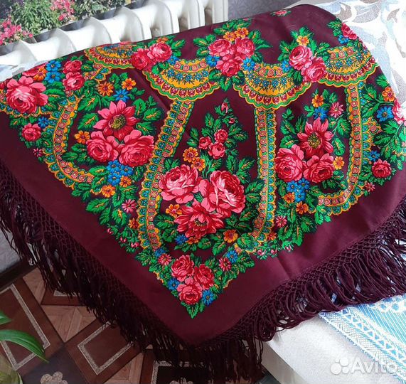 Шаль новая,1.51.5.чистая шерсть