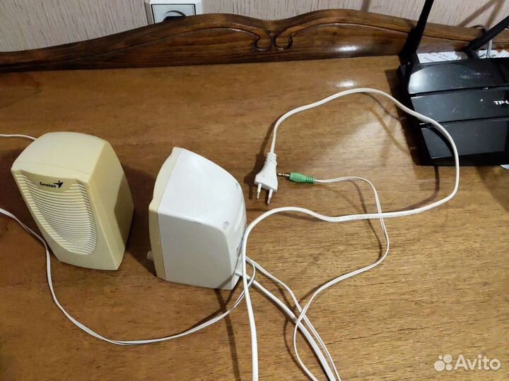 Колонки для компьютера Genius SP-P100