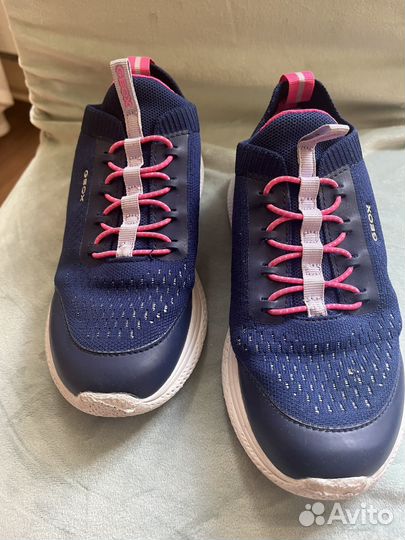 Кроссовки Geox 35 для девочки
