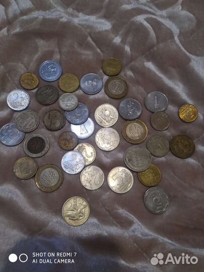 Коллекция купюр, монет, и т. д