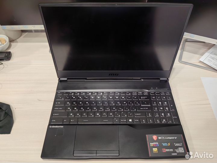 Игровой ноутбук MSI Leopard 10750H/16/2070/512