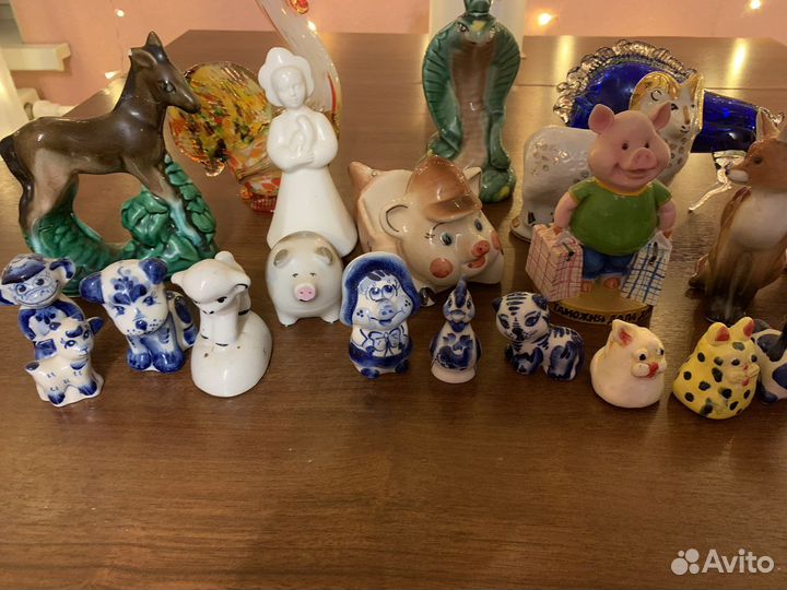 Фаянсовая статуэтка