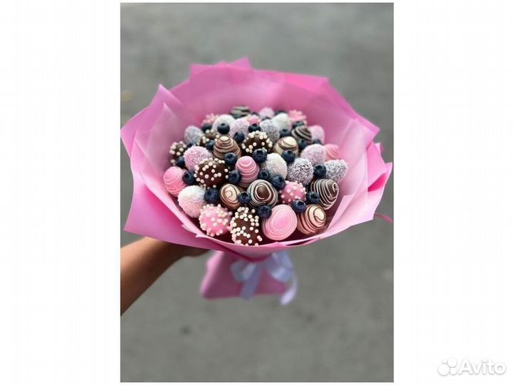 Подарочная коробка клубники в шоколаде KLN-3118