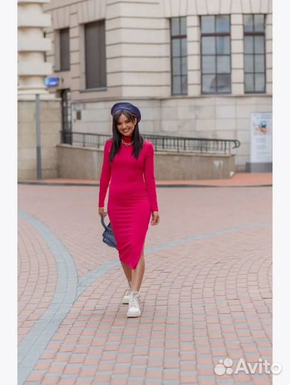 Платье женское с разрезом