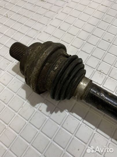 Привод задний Volkswagen Tiguan 2.0 AT 4WD