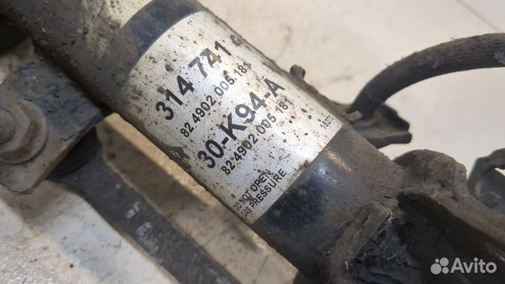 Амортизатор подвески Nissan Note E11, 2008