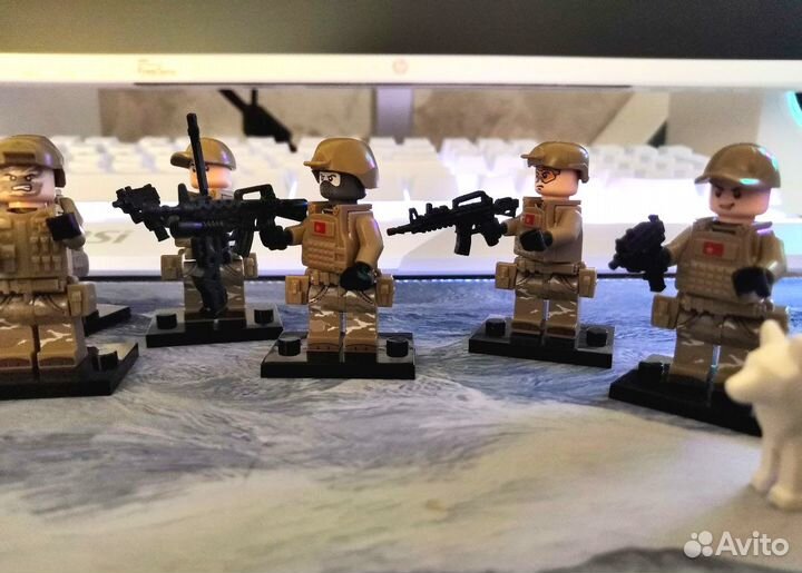 Lego человечки