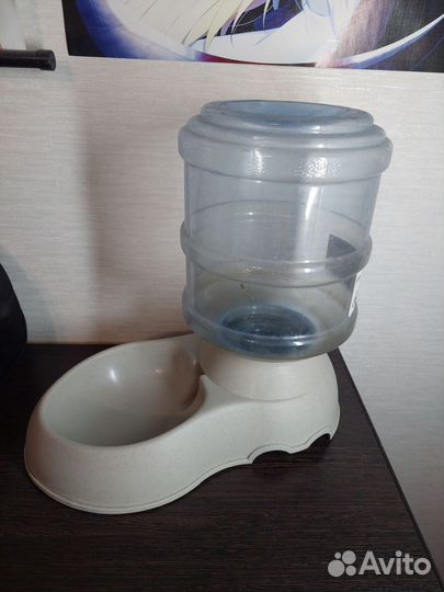 Автоматическая кормушка для животных