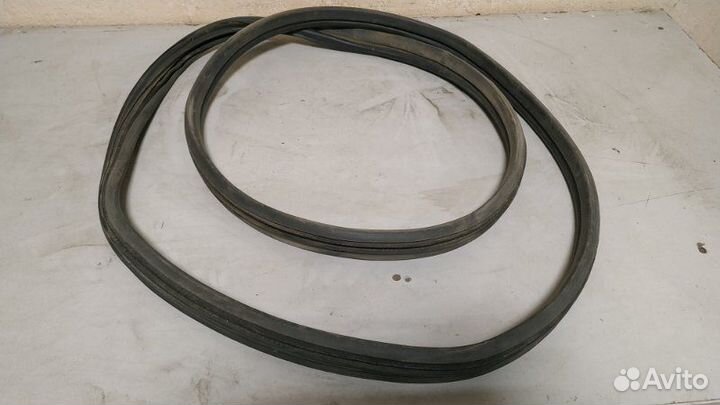 Уплотнитель двери задний правый Daewoo Nexia