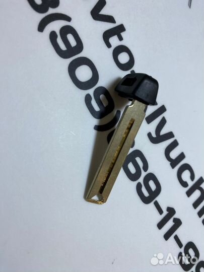 Ключ - вставка для ключа Toyota