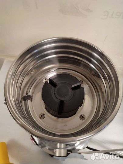 Новая соковыжималка Vema 2083 Италия