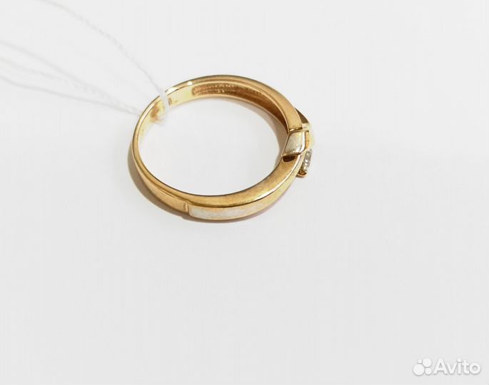 Золотое кольцо с камнем 15р