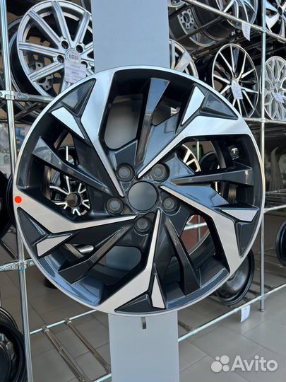 17x7.0 5x114.3 ET45 D67.1 KHW1712 Black-FP Khomen