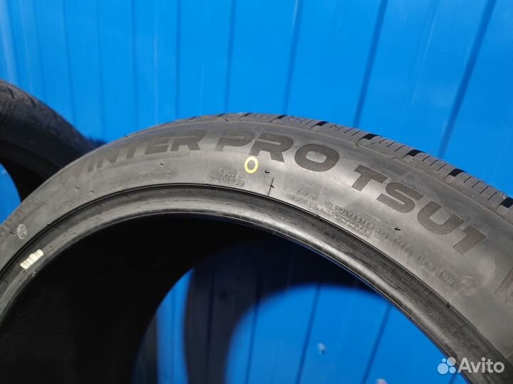 Tourador Winter Pro TSU1 295/40 R21