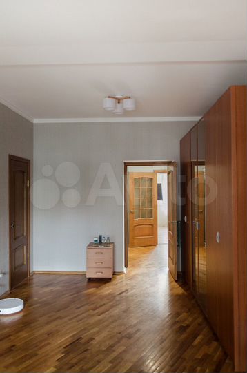3-к. квартира, 92 м², 6/6 эт.