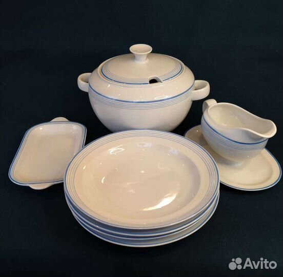 Часть столового сервиза Германия