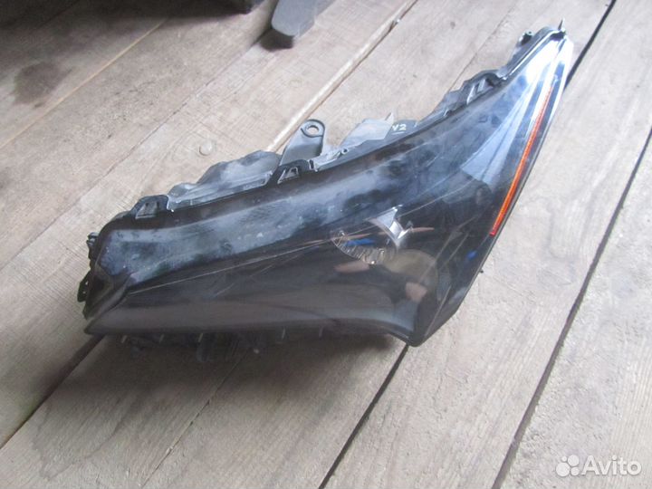Фара левая lexus nx200/300