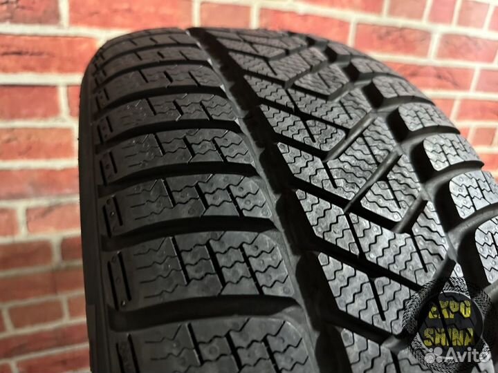 Pirelli Winter Sottozero 3 235/50 R18 101V