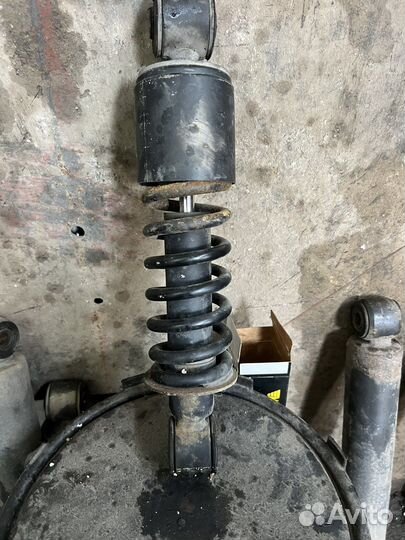 Амортизаторы кабины боковые actros