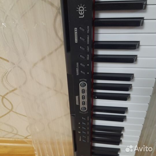 Синтезатор, цифровое пианино новое