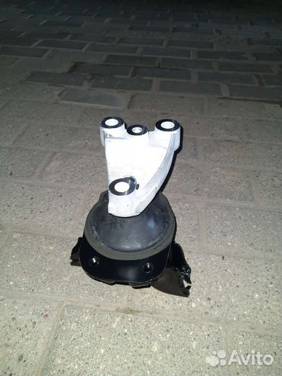 Опора двигателя honda civic 4d