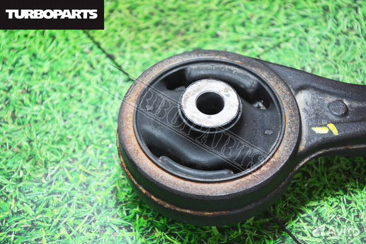 Рычаги нижние передние Honda Accord CU2 J35Z2