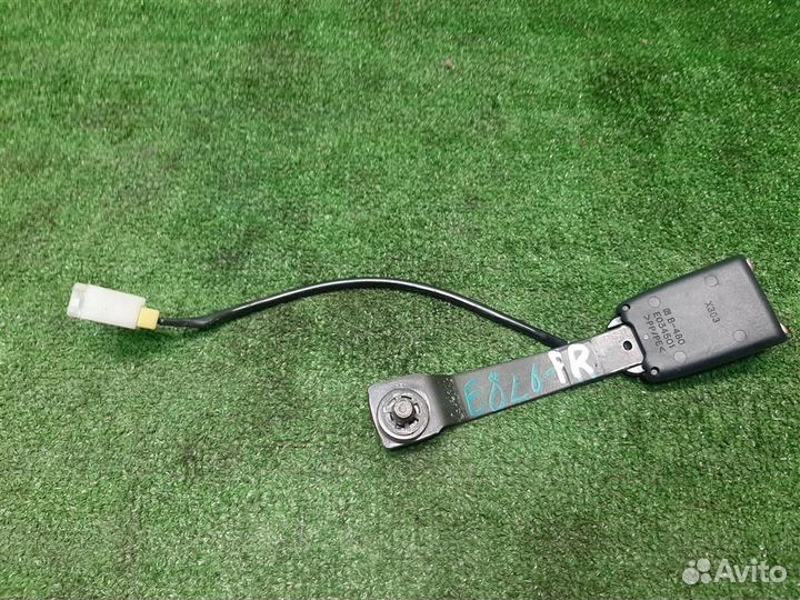 Замок ремня безопасности передний правый Subaru F