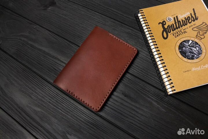Кожаная обложка для паспорта ручной работы коньяк