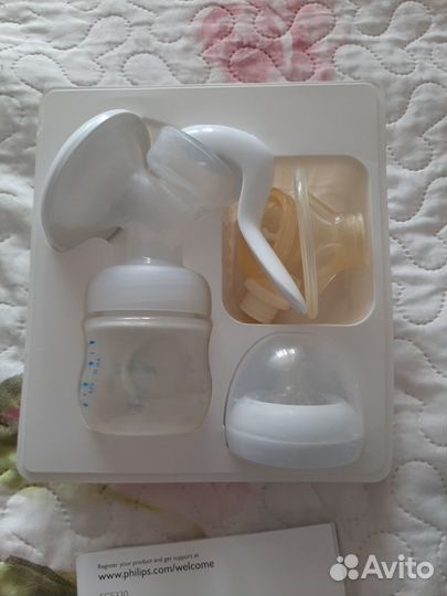 Молокоотсос avent ручной и набор баночек avent