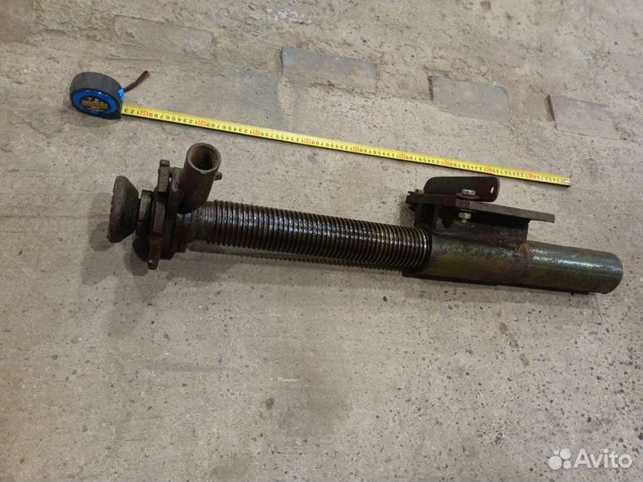 Домкрат строительный