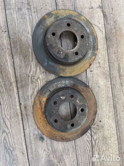 Тормозные диски заднее Mazda 3 1.6 2006