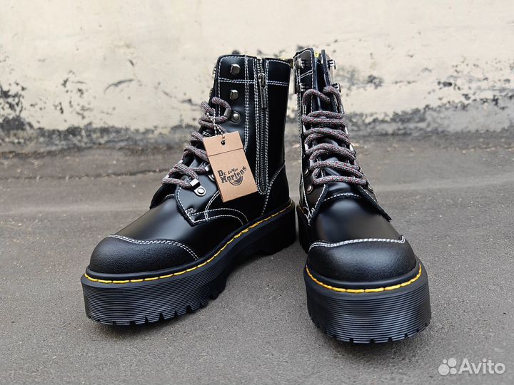 Ботинки Dr. Martens Moreno Smooth Leather