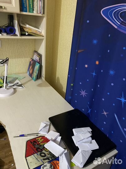 Письменный стол