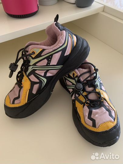 Кроссовки Zara 27 размер 16,9см