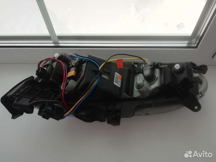 Фара птф правая оригинальная на Hyundai Santa Fe