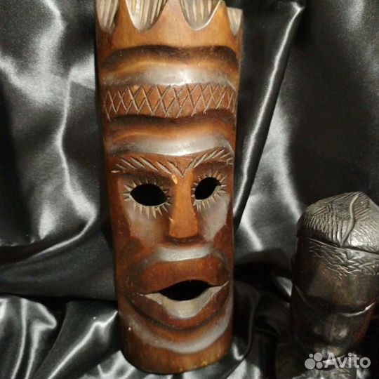 Бюст и маска из чёрного дерева