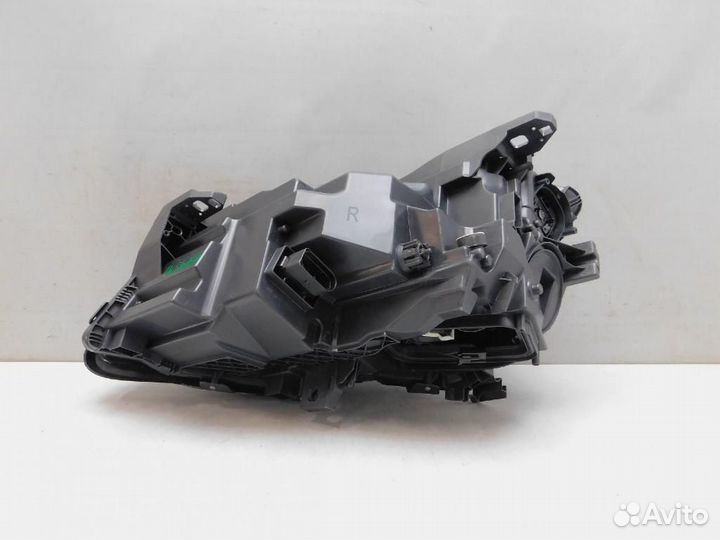 Фара правая Mercedes-Benz GLA-Class