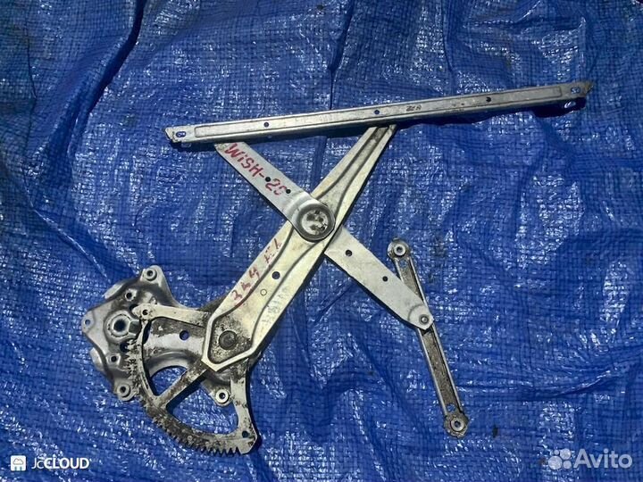 Стеклоподъемник на toyota wish ZGE20 2zrfae