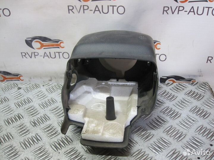 Кожух рулевой колонки Suzuki Liana 2001-2007
